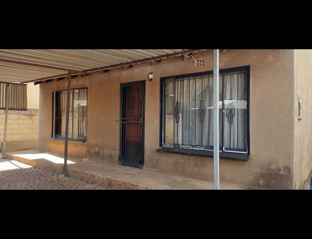 2 BEDROOM HOUSE FOR SALE IN VOSLOORUS